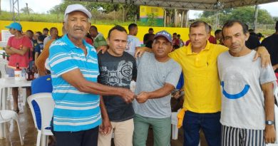 Jogos de Dominó Sinuca e Baralho movimentou a população de Lagoinha nessa quinta-feira Santa Jogos de Dominó Sinuca e Baralho movimentou a população de Lagoinha nessa quinta-feira Santa