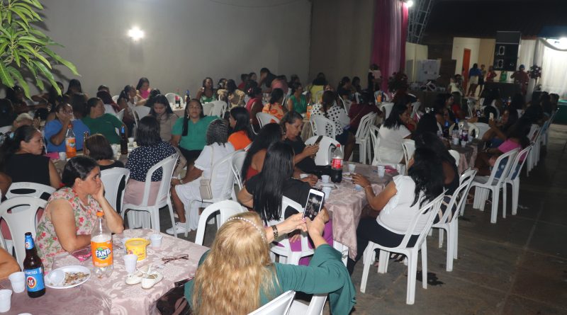 Prefeitura de Lagoinha realizou festa em Homenagem as Mães   