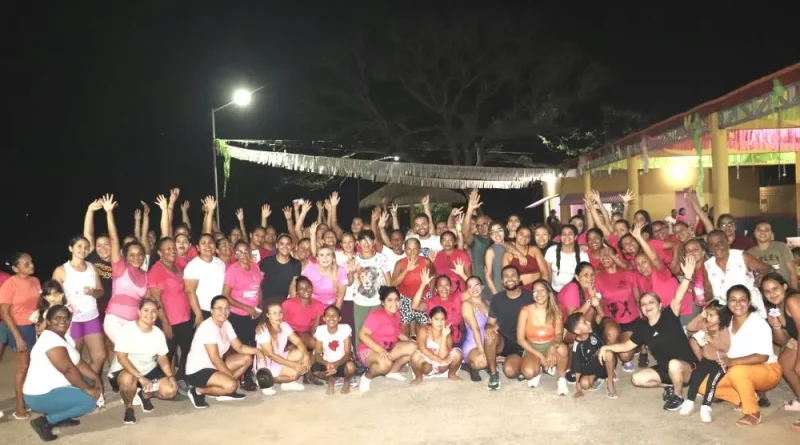 Prefeitura de Lagoinha realizou Aulão de Zumba em Homenagem as Mulheres