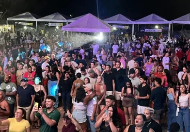 Shows encerram com grande público o Festejo do Bairro Fio em Lagoinha do Piauí